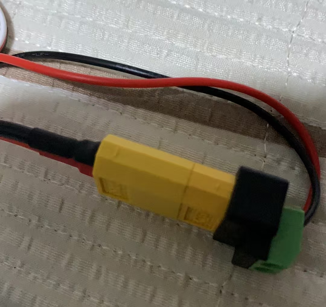 Solderless 2 Pin to XT60 Male  - đánh giá và giá Drone Solar Charger
